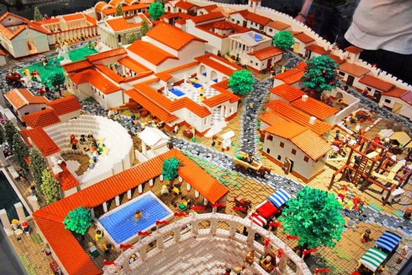 tilestwra.gr - Η αρχαία Πομπηία με... 190.000 Lego!