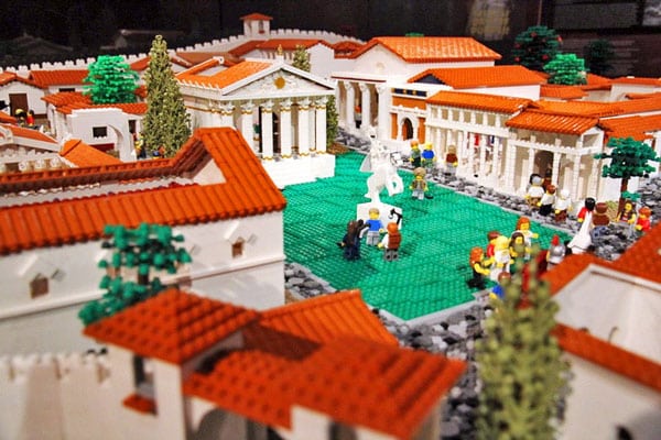 tilestwra.gr - Η αρχαία Πομπηία με... 190.000 Lego!