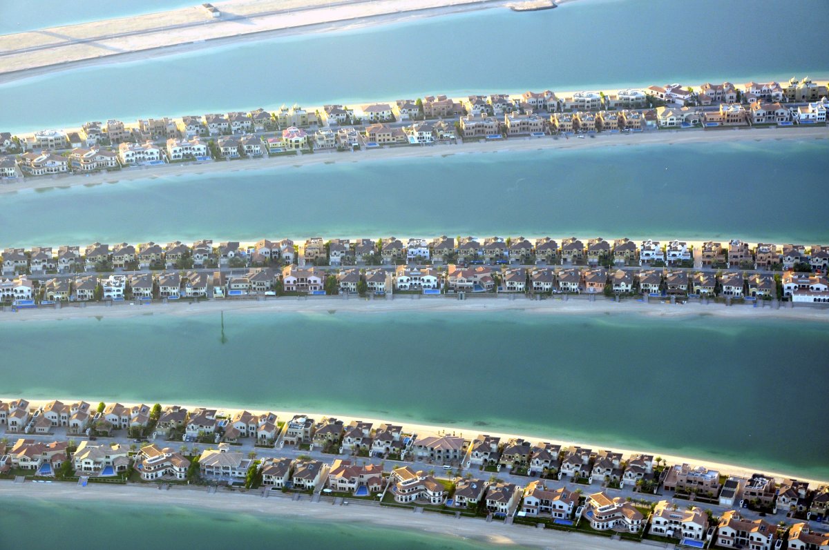 The Palms took just four years to complete, requiring 12 million pounds of rock and 53 million pounds of sand to build.