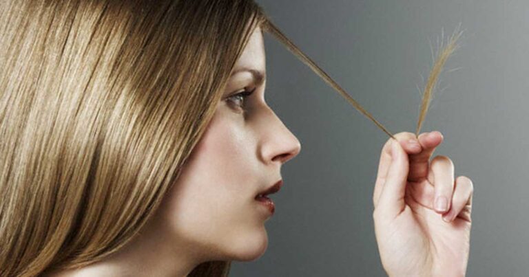 4 έξυπνα κόλπα για να αποφύγουμε τις φθαρμένες άκρες στα μαλλιά μας!