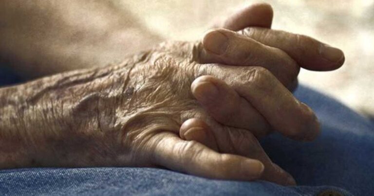 Μάνα συγγνώμη και σε ευχαριστώ…