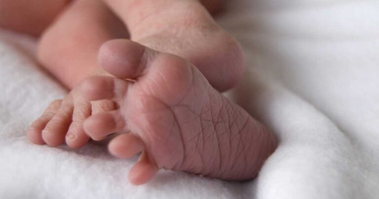 Μια μητέρα νόμιζε ότι είχε χάσει το μωρό της. Ώσπου ο γιος της έκανε αυτό.