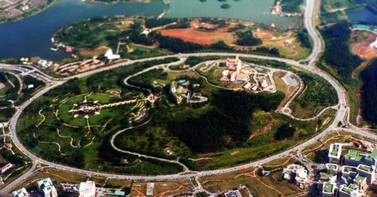 Οι 10 πιο παράξενοι δρόμοι πάνω στην γη!