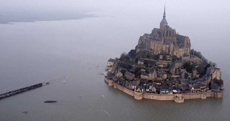 Το φαινόμενο της παλίρροιας που συμβαίνει κάθε 18 χρόνια και εντυπωσιάζει!