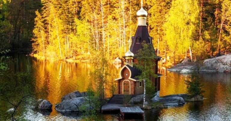 Ένα πανέμορφο μικρό εκκλησάκι βγαλμένο από παραμύθι!