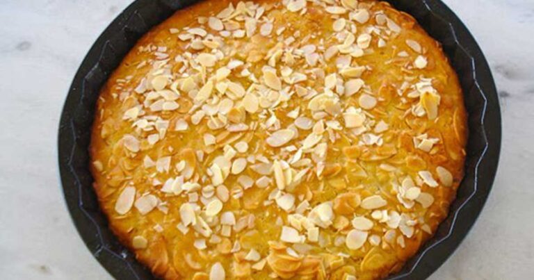 Απίθανη τάρτα μήλου με κρέμα αμυγδάλου!