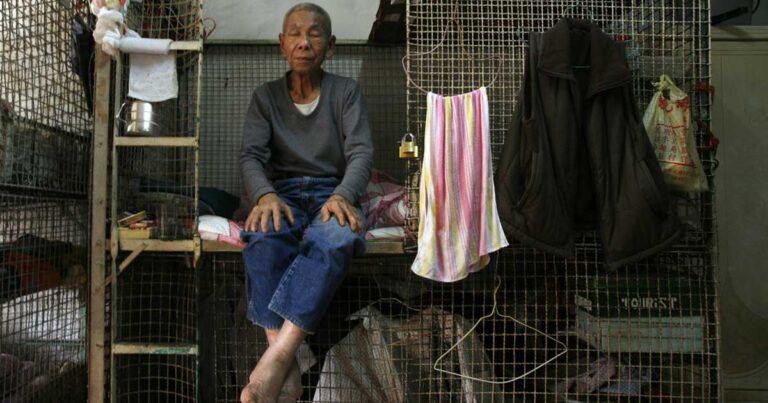 Δείτε σε τι απίστευτα μικροσκοπικά σπίτια ζουν οι κάτοικοι του Hong Kong!