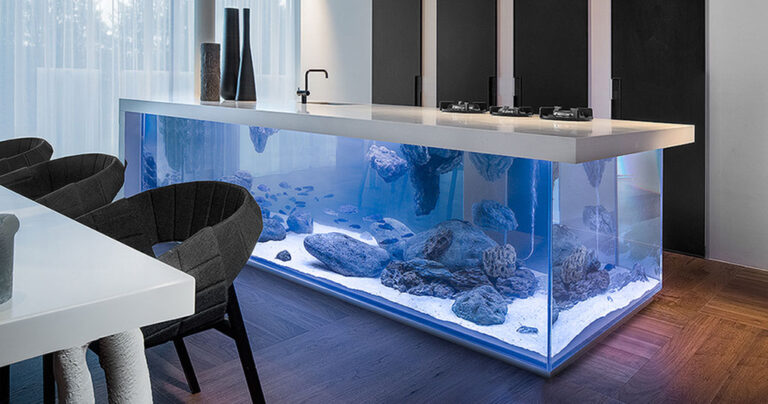 Εκτός από πανέμορφη κουζίνα είναι και.. ενυδρείο!