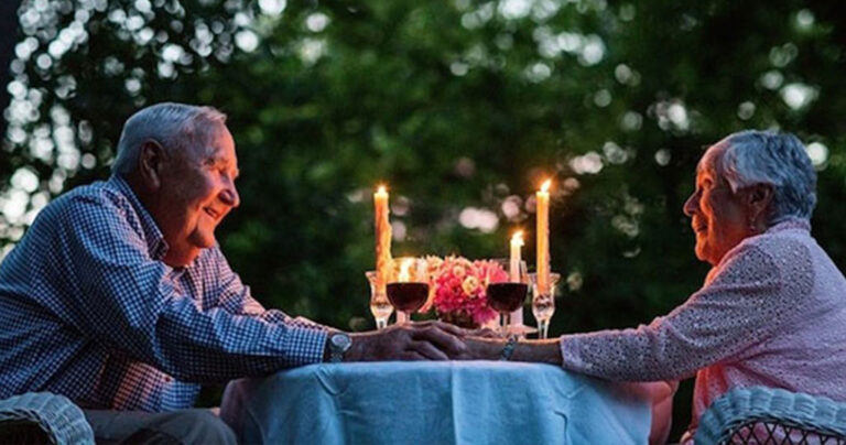 Αγάπη που διαρκεί: Φωτογραφίες ζευγαριών παντρεμένα πάνω από 60 χρόνια!