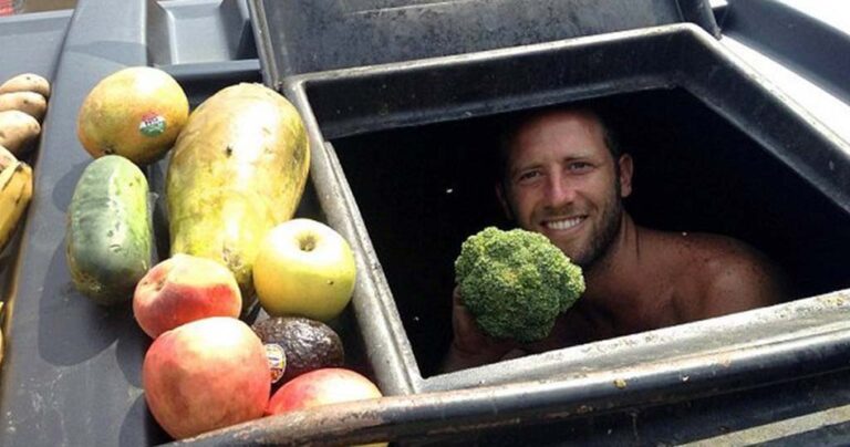 Έτρωγε από τα σκουπίδια για να αποδείξει κάτι. Αυτό που απέδειξε είναι κάτι το συγκλονιστικό.