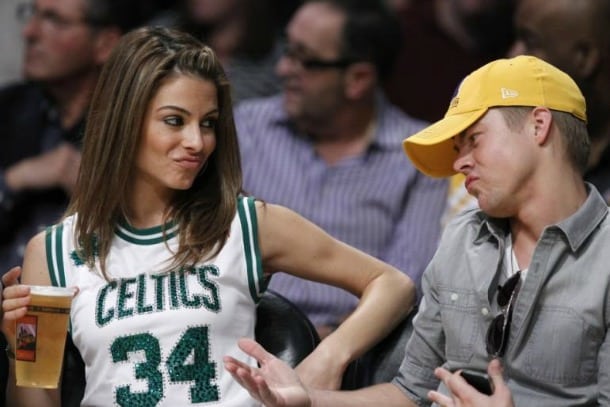 247004 celebrities at the los angeles nba basketball game