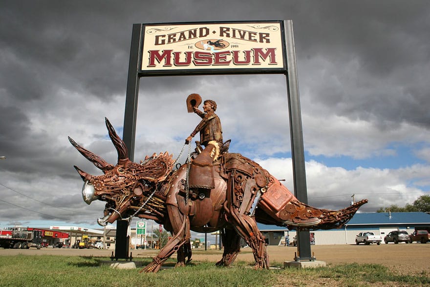 welded-scrap-metal-sculptures-john-lopez-9