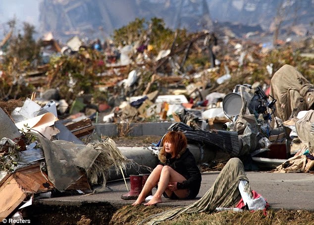 girl devastated after the tsunami that hit japan in 2011