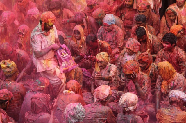 holi festival india 2015