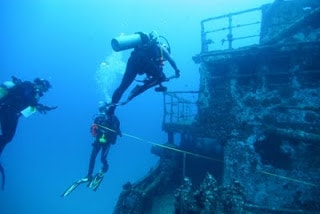 ki omos den einai oi maldives alla ena meros stin ellada fotografies 02