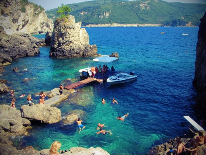 tilestwra.gr - La Grotta Paleokastritsa corfu Οι πιο όμορφες ελληνικές παραλίες! ..Ένα φωτογραφικό αφιέρωμα που ξεχειλίζει ομορφιά !!!