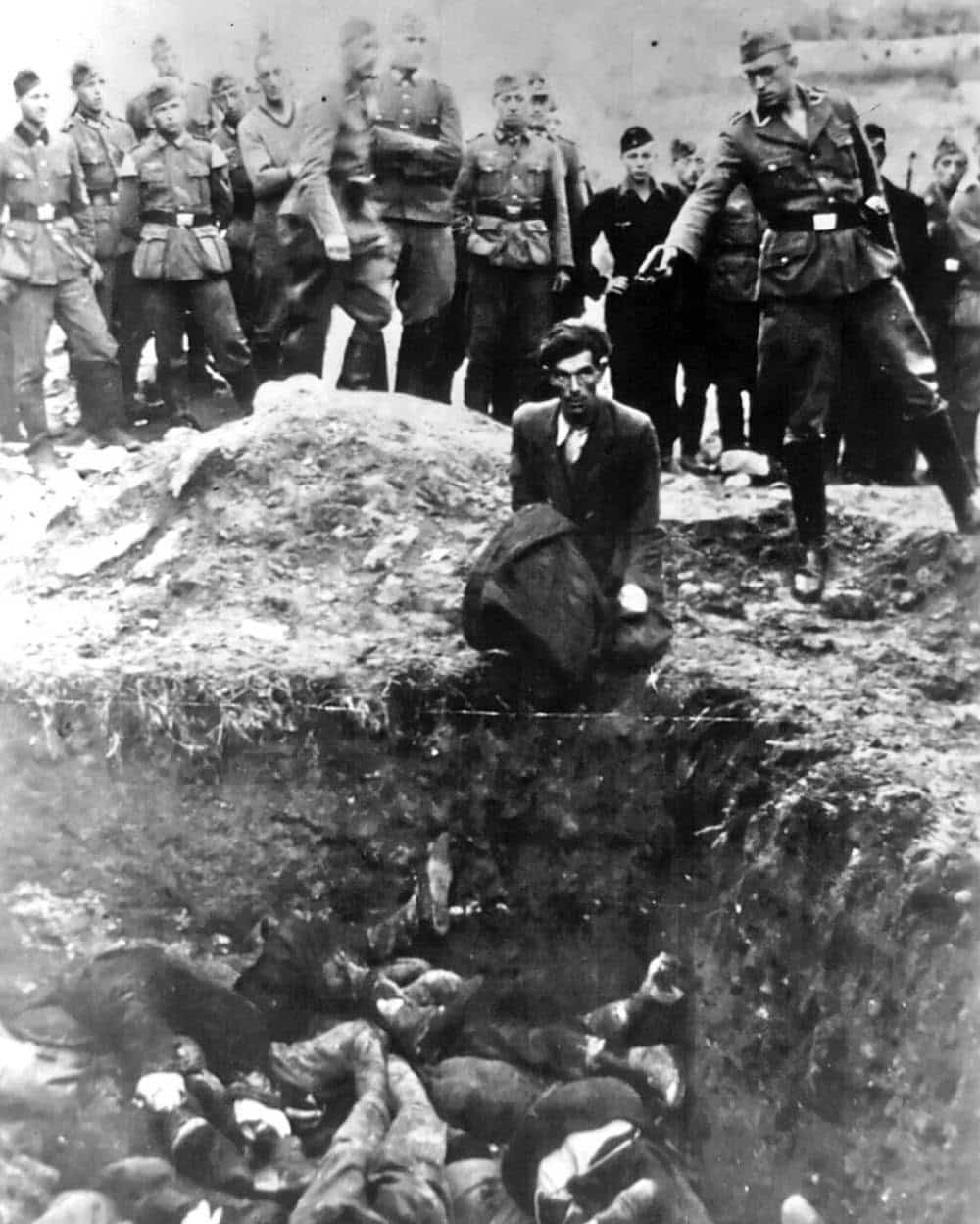 “The last Jew in Vinnitsa” – Member of Einsatzgruppe D (a Nazi SS death squad) is just about to shoot a Jewish man kneeling