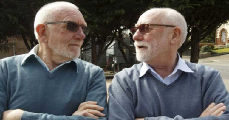 Μοιάζουν σαν δυο σταγόνες αλλά δεν έχουν καμιά σχέση ούτε καν συγγένεια! Ένα αρκετά συνηθισμένο φαινόμενο.