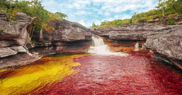 28 εικόνες από πολύχρωμα μέρη που είναι απίστευτο ότι υπάρχουν αλλά είναι πραγματικότητα!