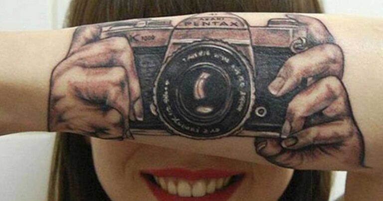 25 ξεχωριστά τατουάζ χτυπημένα στο κατάλληλο σημείο