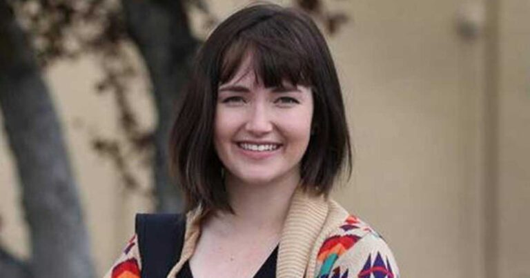 Η 17χρονη κοπέλα που είναι αλλεργική στο νερό!