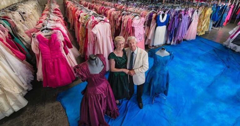 Ο άντρας που αγόρασε 55.000 φορέματα για την γυναίκα του!