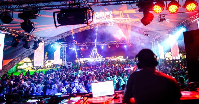 Τα σημάδια που δείχνουν πως το clubbing έχει τελειώσει για εσάς