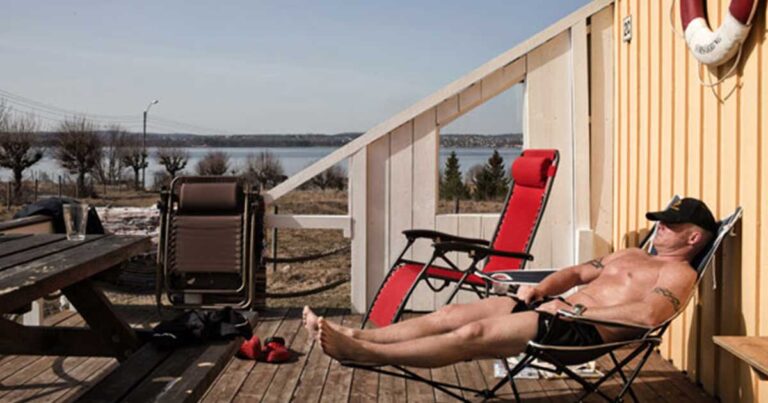 Η ωραιότερη φυλακή του κόσμου βρίσκεται στην Νορβηγία. Έχει τένις, σάουνα και… ηλιοθεραπεία!