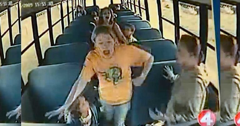 Τα παιδιά αυτά παρακαλούν την οδηγό του λεωφορείου να σταματήσει. Ο λόγος; Πραγματικά απερίγραπτος…