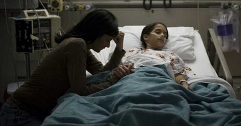 Μια μάνα έχασε τον γιο της – Μέχρι που ανακάλυψε ένα διπλωμένο χαρτί σε μια τσέπη από τα παντελόνια του