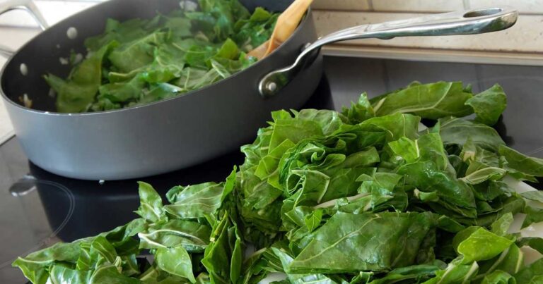 Το σπανάκι μπορεί να μας κάνει τον εγκέφαλό μας 11 χρόνια νεότερο!