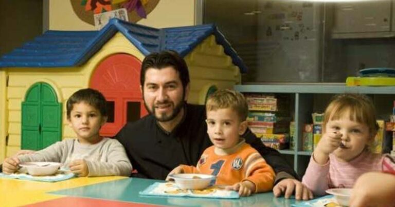 «Κιβωτός»: ένας τρελόπαπας άλλαξε τον κόσμο