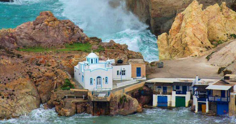 30 από τα πιο όμορφα εκκλησάκια της Ελλάδας