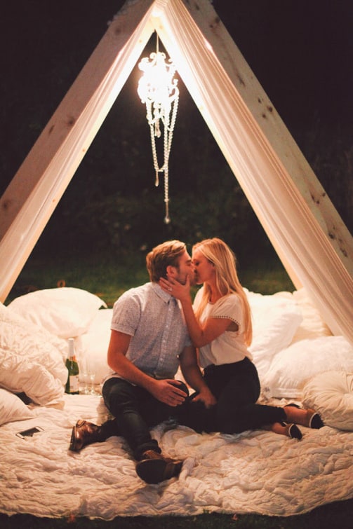 Beautiful-Front-Lawn-Teepee-Proposal-4