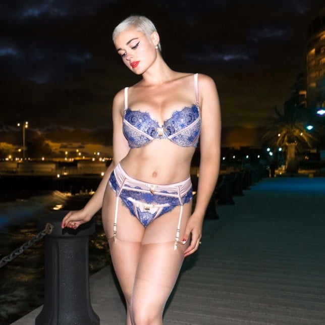 dita-von-teese-e1427274410135