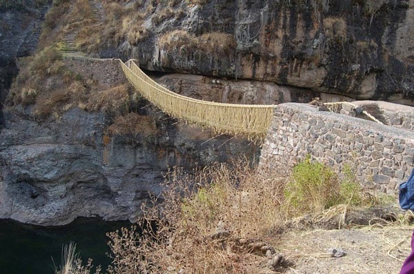 tilestwra.com -  Η τελευταία γέφυρα με σχοινιά των Ίνκας!