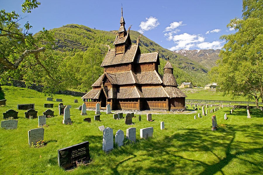 item0.rendition.slideshowHorizontal.houses-of-worship-2014-01-borgund-stavechurch