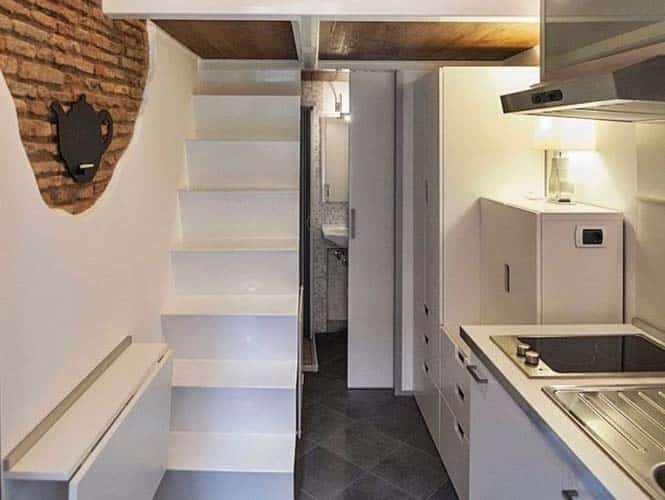 Μικροσκοπικό διαμέρισμα στη Ρώμη που έχει όλα τα απαραίτητα (4)