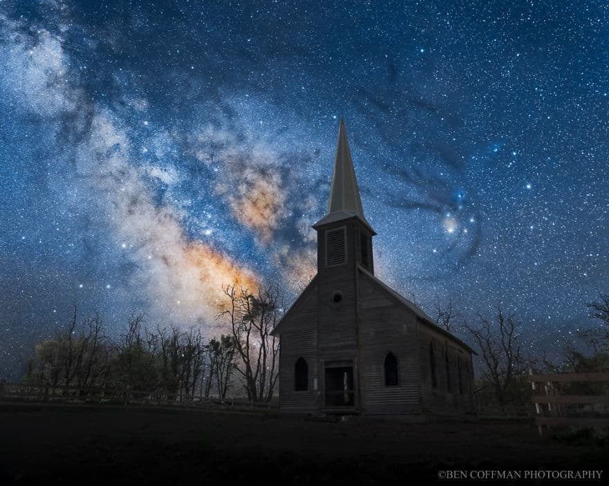 Dust lane halo