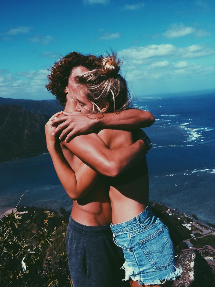 photographer-model-surfer-couple-travels-world-jay-alvarrez-alexis-ren-12