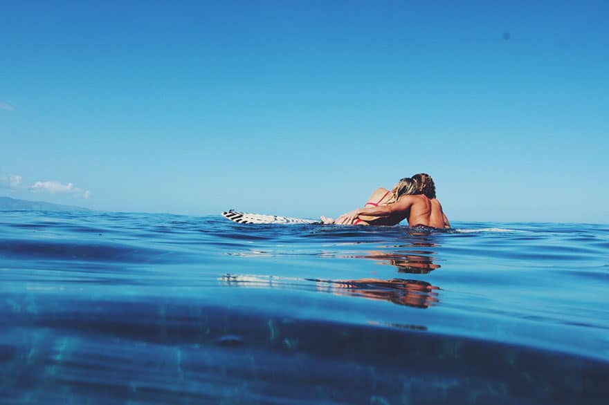 photographer-model-surfer-couple-travels-world-jay-alvarrez-alexis-ren-22