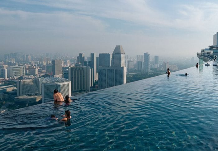 Πισίνα υπερχείλισης στη Σιγκαπούρη στο Marina Bay Sands Resort