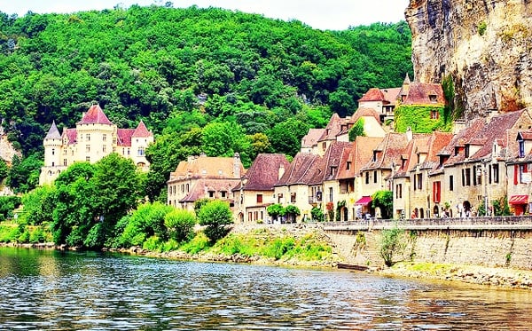 tilestwra.com - Ένα μεσαιωνικό χωριό για... απαιτητικούς επισκέπτες!