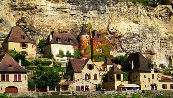 tilestwra.com - Ένα μεσαιωνικό χωριό για... απαιτητικούς επισκέπτες!