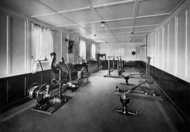 Gym Of The Neptunia Transatlantic. 1930. (Photo by: TCI/EyeOn/UIG via Getty Images)