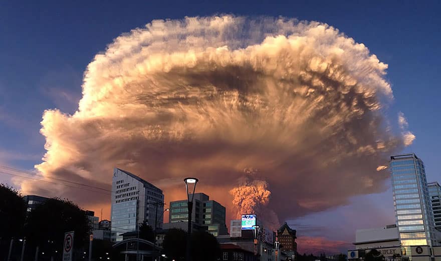volcano-eruption-calbuco-chile-1__880