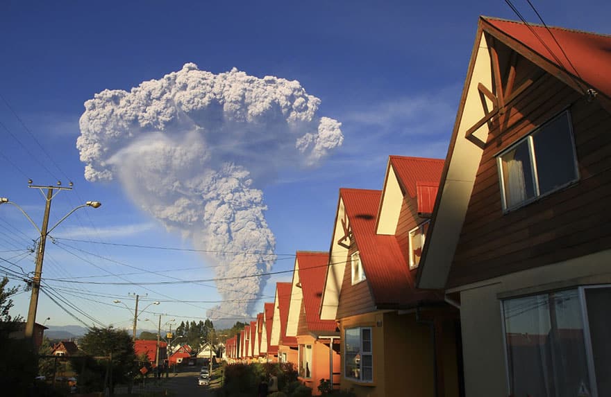 volcano-eruption-calbuco-chile-20__880