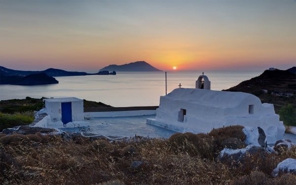 tilestwra.com - Τα πιο όμορφα νησιωτικά ξωκλήσια της Ελλάδας!