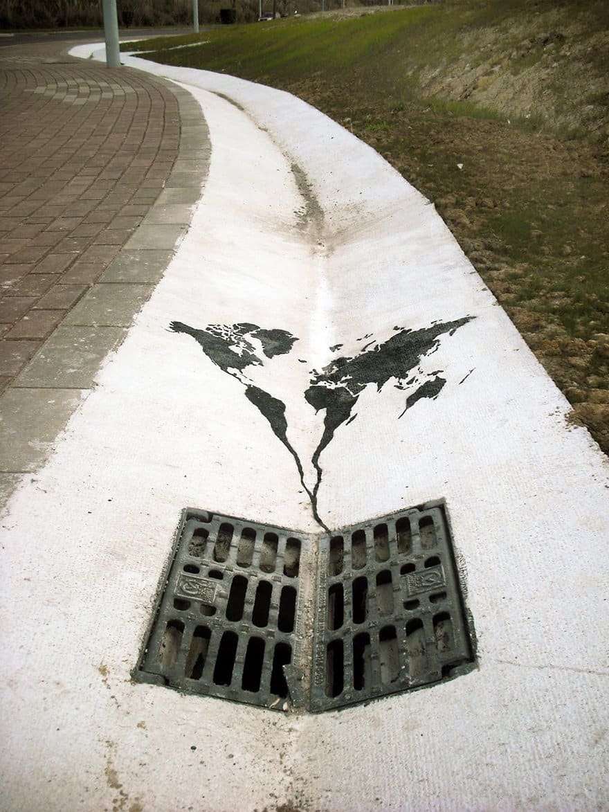 xx powerful street art pieces that tell the uncomfortable thruth26 880 0