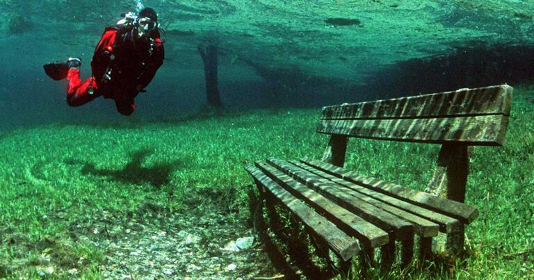 Green Lake: Η λίμνη που δημιουργείται μόνο για 6 μήνες το χρόνο!